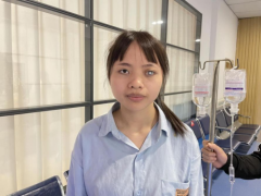 左眼失明十几年，义眼手术助新手妈妈焕新颜